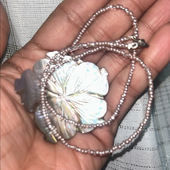 Purple Mother of Pearl Pendant and Seed Beads Necklace - Picture 4 of 5